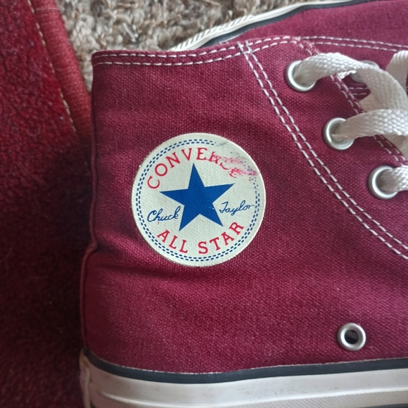 Chucks - Picture 2 of 6